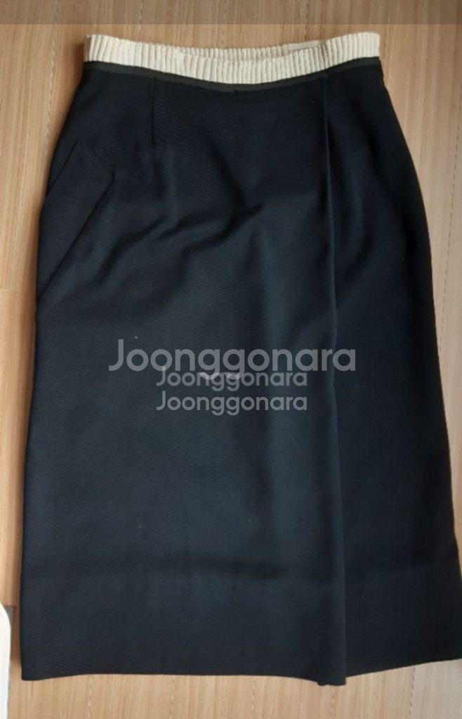 모직 미디스커트--2