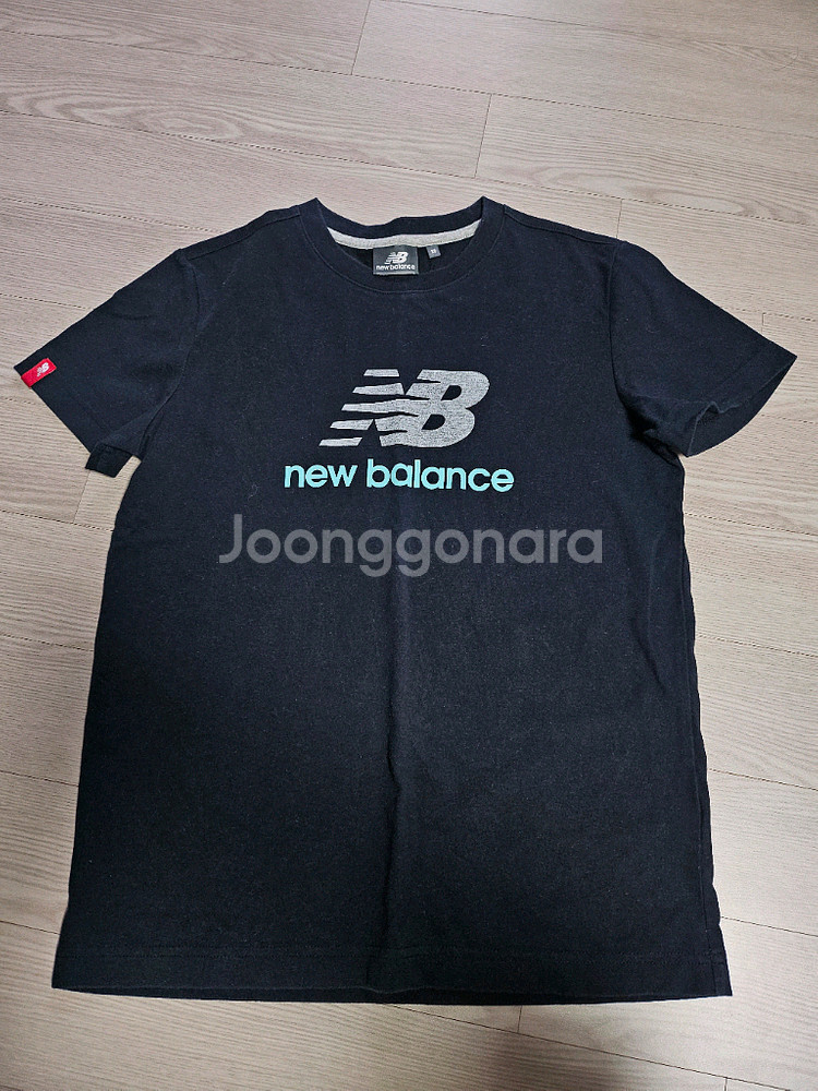 뉴발란스 여성용 검정 반팔 티셔츠 90--0