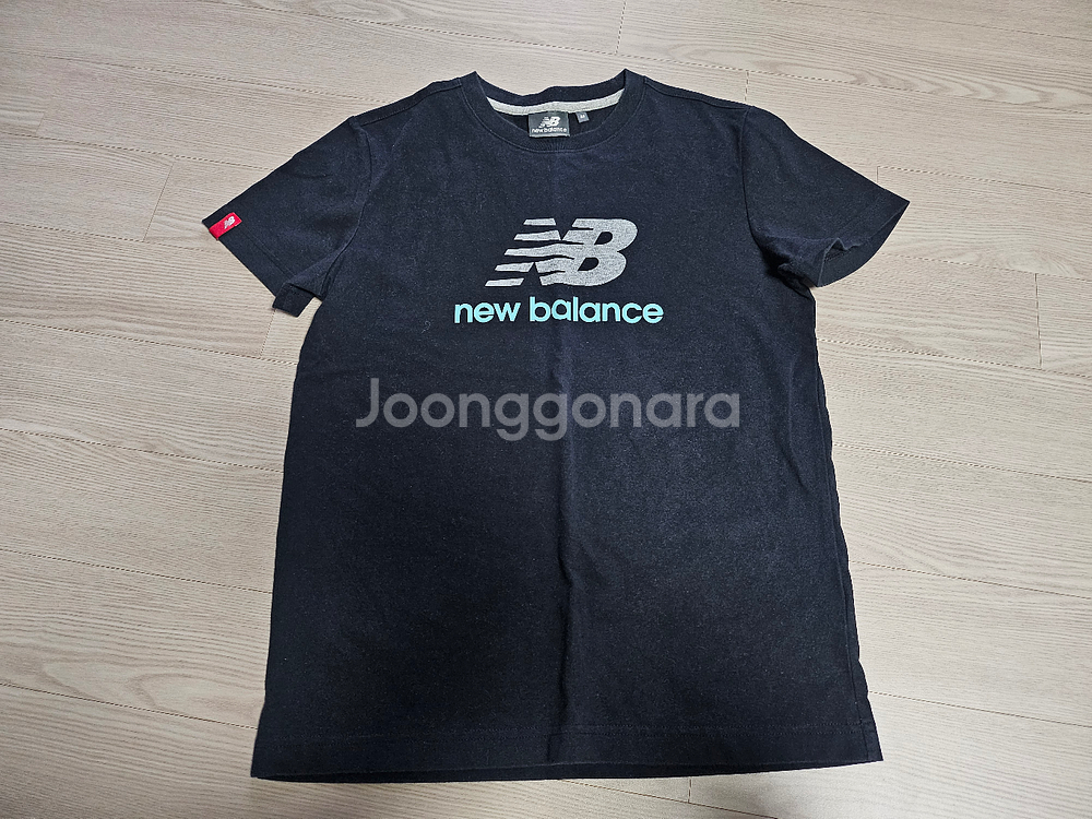뉴발란스 여성용 검정 반팔 티셔츠 90--5