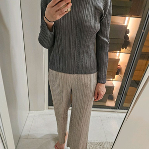 플리츠플리즈 이세이미야케 베이직긴팔탑