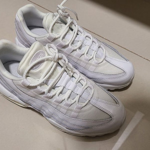 맥스95 흰색 팝니다(여성260)