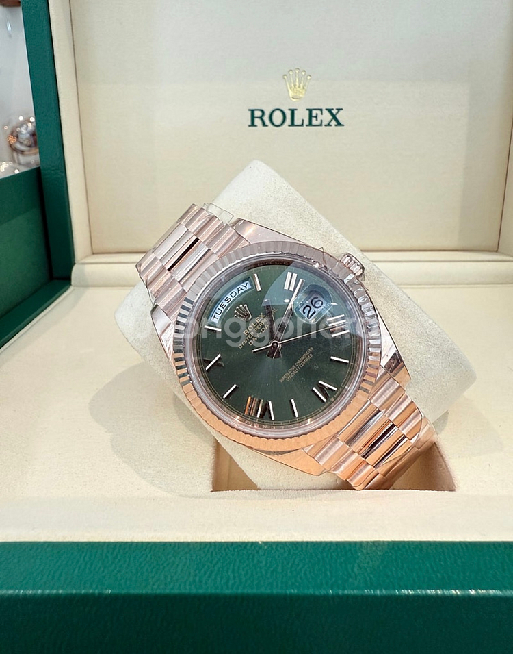 롤렉스 데이데이트 40MM 로골금통 올리브그린 로만--1