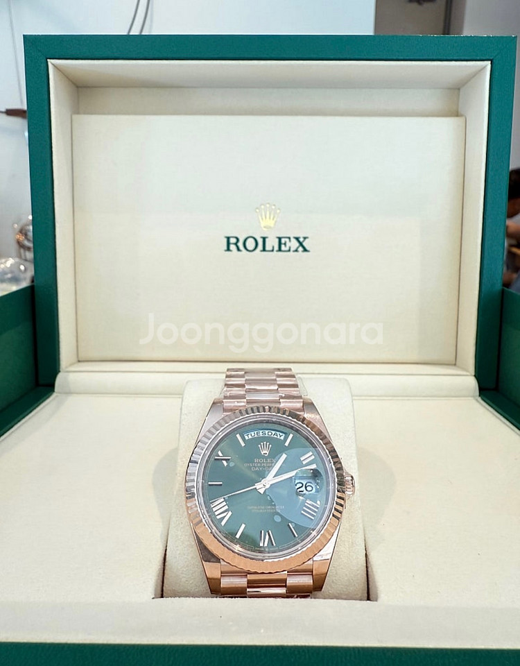 롤렉스 데이데이트 40MM 로골금통 올리브그린 로만--2