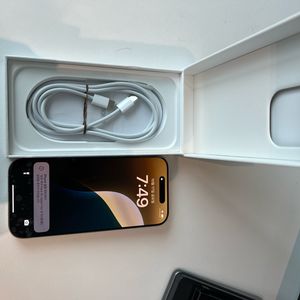 (민트급) 아이폰 16 Pro 화이트 티타늄 512GB