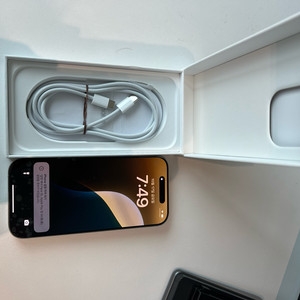 (민트급) 아이폰 16 Pro 화이트 티타늄 512GB