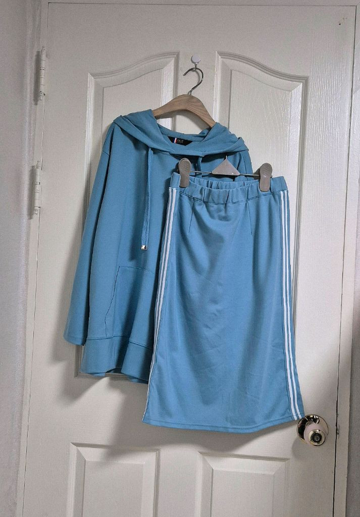 [새상품] 엘르 플래시드 블루 트레이닝 투피스 세트--1