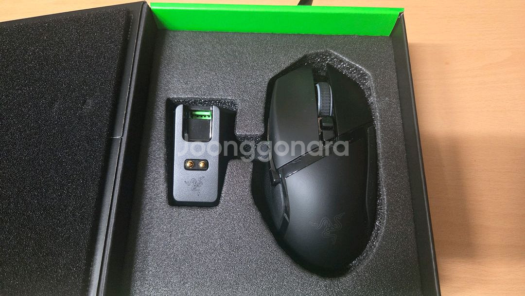 레이저 바실리스크 얼티메이트 게이밍 마우스 풀박스--1