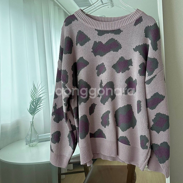 라벤더 레오파드 루즈핏 니트 (새제품)--0