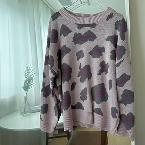 라벤더 레오파드 루즈핏 니트 (새제품)