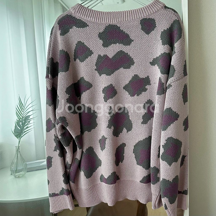 라벤더 레오파드 루즈핏 니트 (새제품)--3