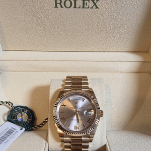 롤렉스 데이데이트 선더스트 로만 40MM 로즈골드