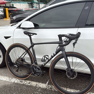 2021 자이언트 tcr 어드밴스 1 +카본휠셋 로드자