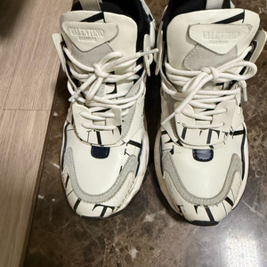 발렌티노 운동화