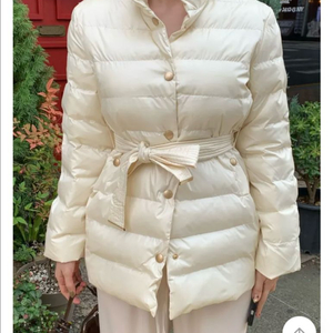벨티드 하프 경량 패딩 아이보리