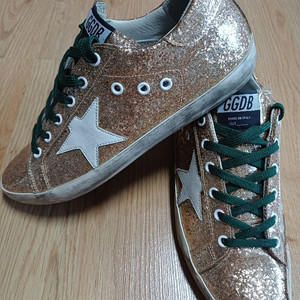 골든구스 골드 글리터 스니커즈 정품!39사이즈245!