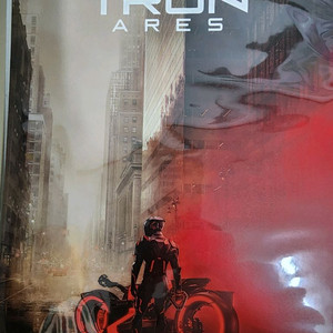 트론 아레스 포스터