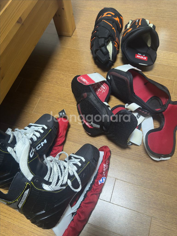 아이스하키 스케이트, 장갑 팝니다--0