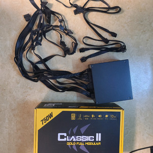 마닉 750W 80PLUS 골드 풀모듈러 팝니다