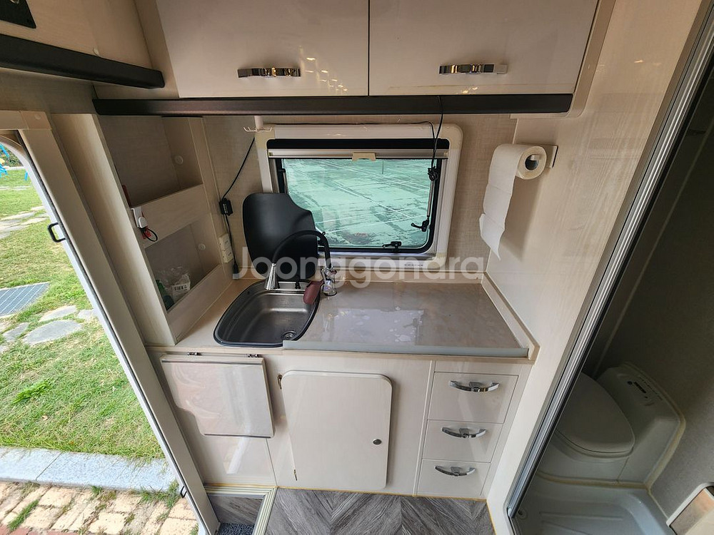 영남캠핑카350 판매 합니다.--7