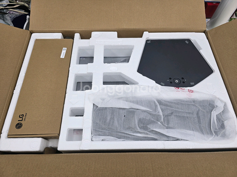LG 울트라기어 QHD OLED 모니터 (27) 새상품--4