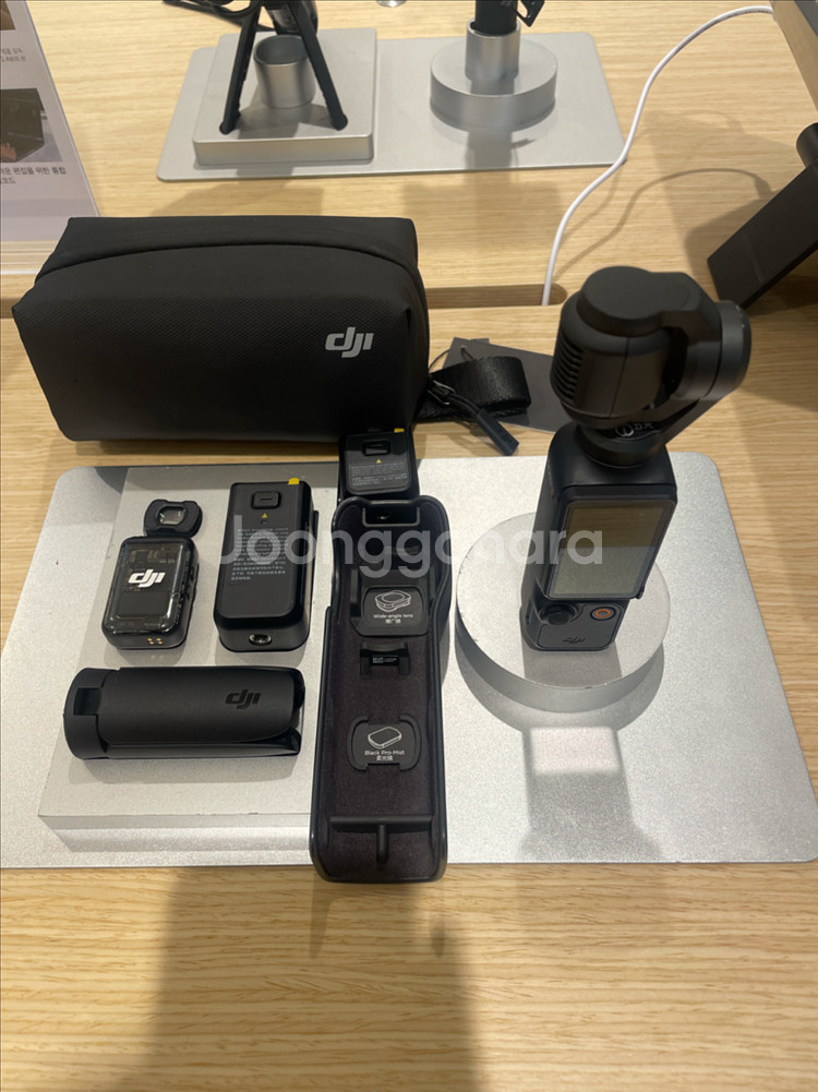 DJI 오즈모 포켓3 크리에이터콤보 [DJI더현대대구]--0