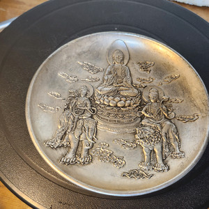 백동 불상 용 조각품