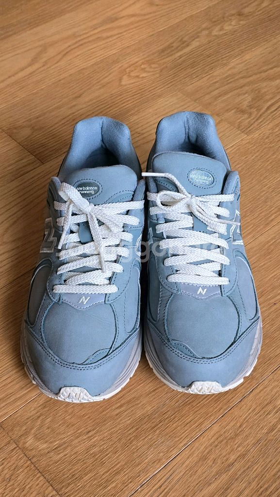 New Balance x Kith 2002R 285--2