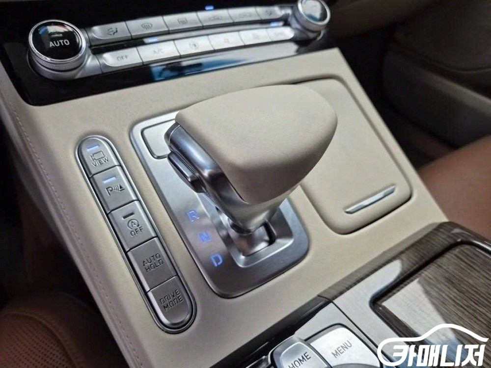 [제네시스]G90 3.8 GDI AWD 럭셔리 (5인승--7