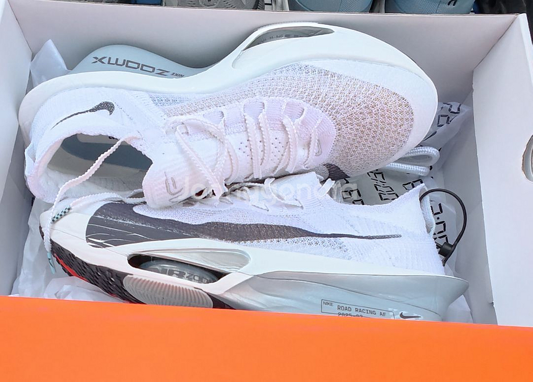 나이키 줌 알파플라이 3 검흰285 [kream인증--2