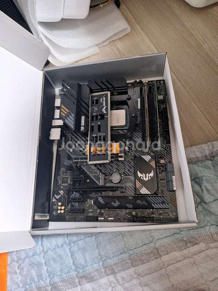 3800xt . b550 tuf 보드셋ㅡ오늘만 26만--0