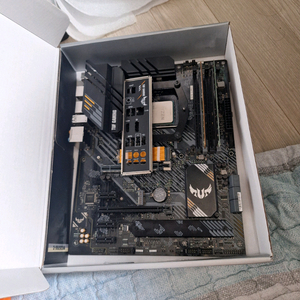 3800xt . b550 tuf 보드셋