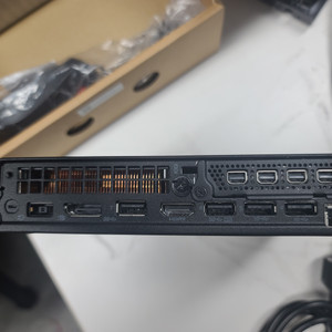 레노버 Thinkstation P3 Tiny i7