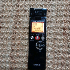산요에서 나온 XY 스테레오 PCM 녹음기