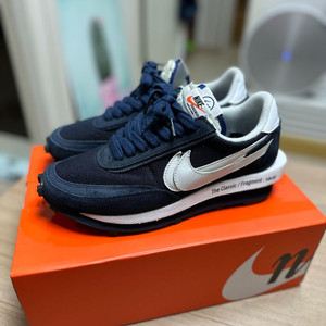 나이키 사카이 프라그먼트 LD와플 블루 팝니다.