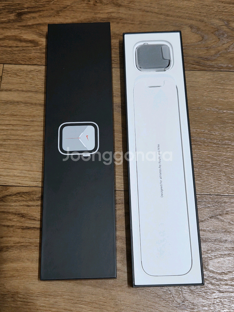 애플워치 se 실버 40mm 나이키 에디션 블랙 박스--5
