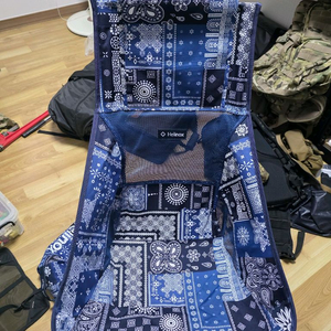 헬리녹스 반다나 체어투와 필드커버 포함으로 판매합니다.