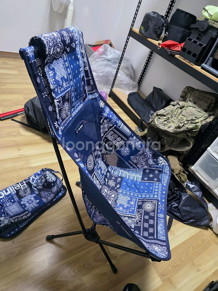 헬리녹스 반다나 체어투와 필드커버 포함으로 판매합니다.--1