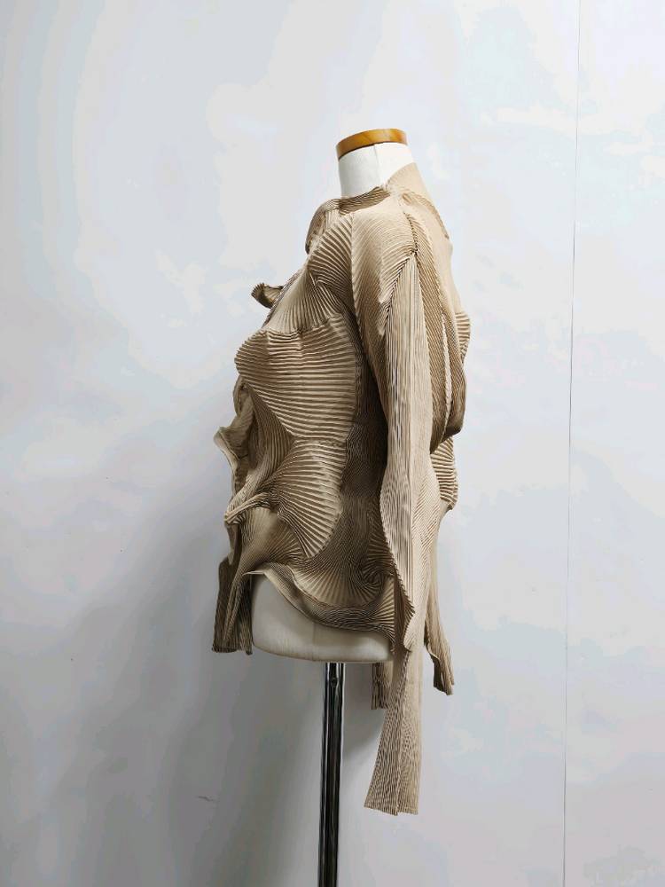 플리츠플리즈 주름 장식 자켓 베이지--1