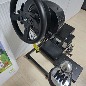 트러스트마스터 t300rs 외 쉬트터 거치대포함