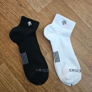 데상트 남성 골프양말
