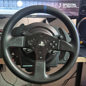 트러스트마스터 t300rs