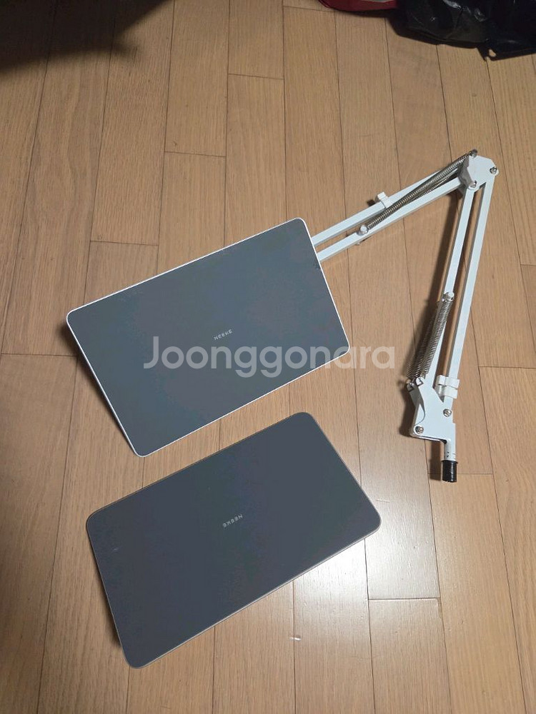 니케 아이패드 마그네틱 스탠드 거치대--0