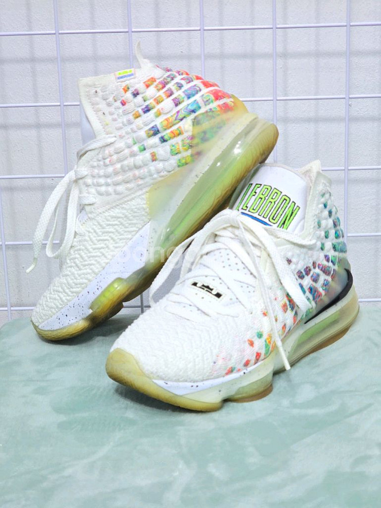 나이키 르브론 17 에어 커맨더 포스 255--1