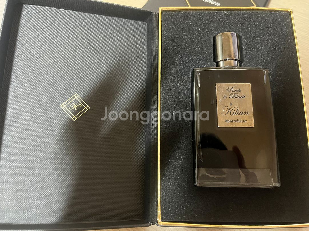 킬리안 백투블랙--1