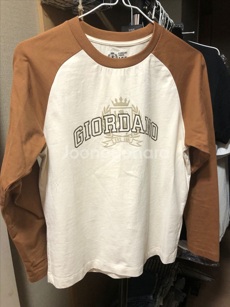 지오다노 맨투맨 티셔츠 5장 일괄 - 17000원 (155)--8