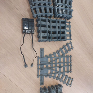 가격 내림) 레고 기차모터 2개 기찻길 기차레일 팝니다