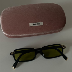 미우미우 리가드 선글라스 거의새상품 택포 29만원