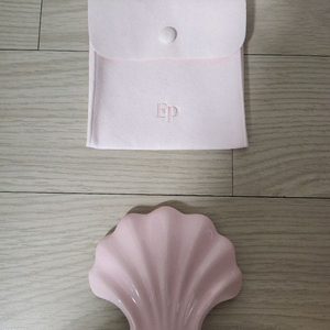 에디토리얼 퓨어 조개괄사