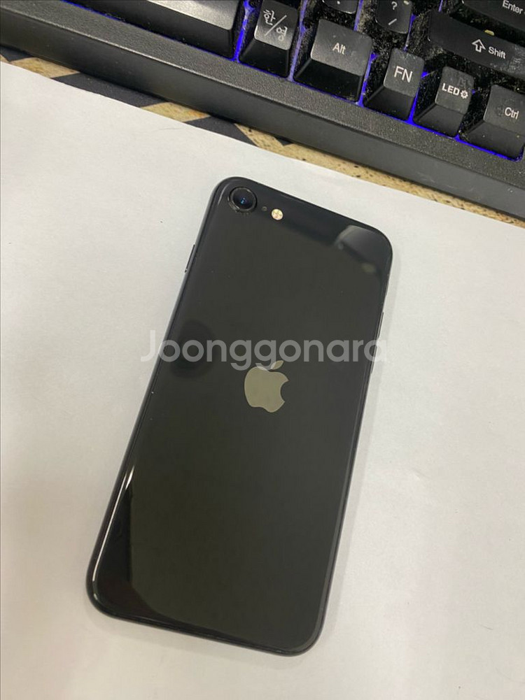 아이폰SE2 블랙 SS급 128GB 무잔상 대량가능--0