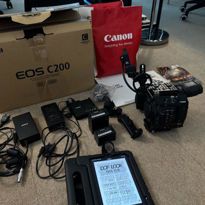 캐논 C200 시네마 4K 카메라 +케이지,추가배터리